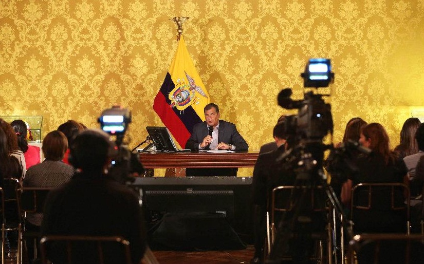Presidente Correa graba enlace ciudadano por viaje a Venezuela