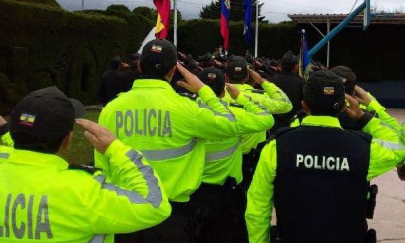 9 personas fueron capturadas en Quito por la policía cuando transportaban droga