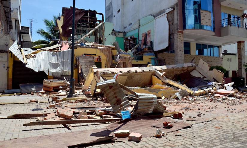 En Machala, 10 casas quedaron totalmente colapsadas, tras el sismo de 6,5.