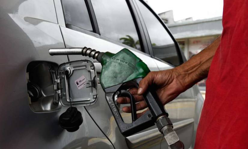 Reducción del subsidio a gasolinas Extra y Ecopaís genera reacciones en analistas y consumidores