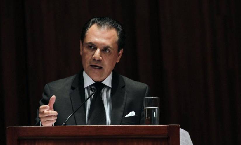 Interpol niega difusión roja para Carlos Ochoa