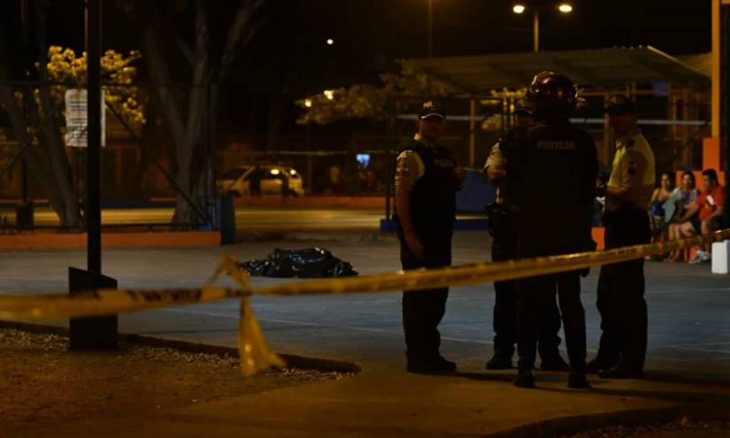 Dos personas fueron asesinadas en cancha de volley en Guayaquil