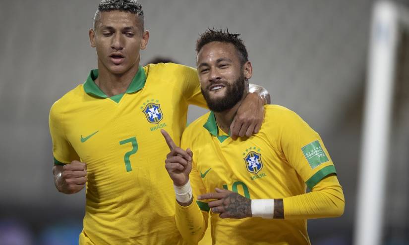 Brasil, de la mano de Neymar, derrota a Perú en Lima
