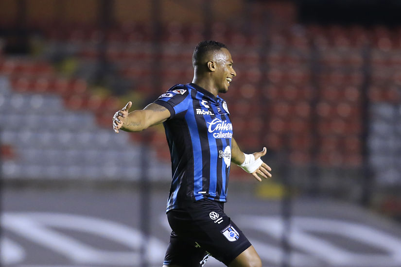Antonio Valencia hace gol en triunfo del Querétaro