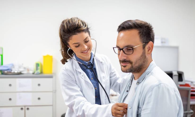 Con tres meses de aportaciones, los afiliados podrán acceder a las consultas médicas.