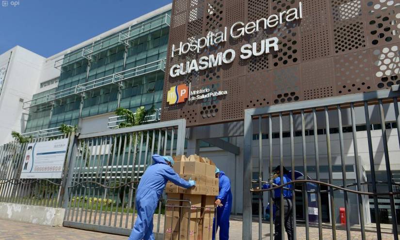 Entre el 20 y 30 % de pacientes con COVID hospitalizados en Guayaquil son de otros cantones