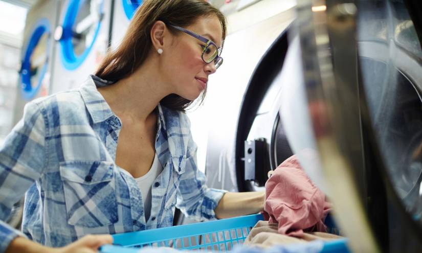 Usar ropa limpia es parte de una buena higiene personal.