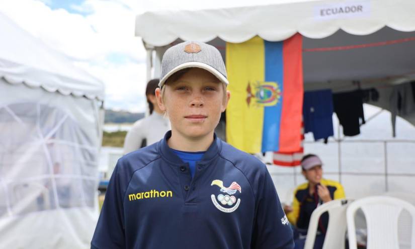 Jonas Koreiva, el niño de 11 años ganó una medalla de oro para Ecuador en vela