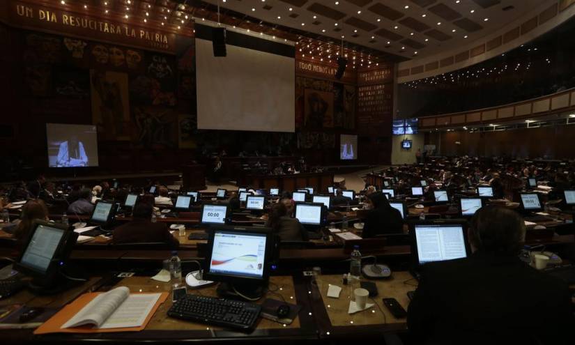 Asamblea Nacional aprueba moción de censura contra excontralor Carlos Pólit