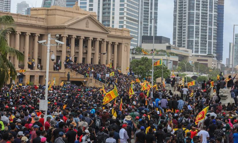 Sri Lanka: primer ministro aceptar renunciar en medio de masivas protestas