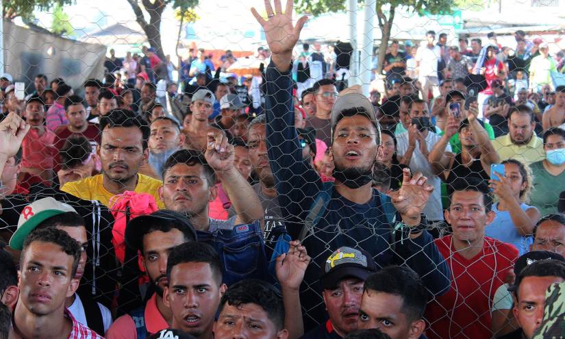 Nueva caravana de migrantes busca llegar a Estado Unidos a toda costa