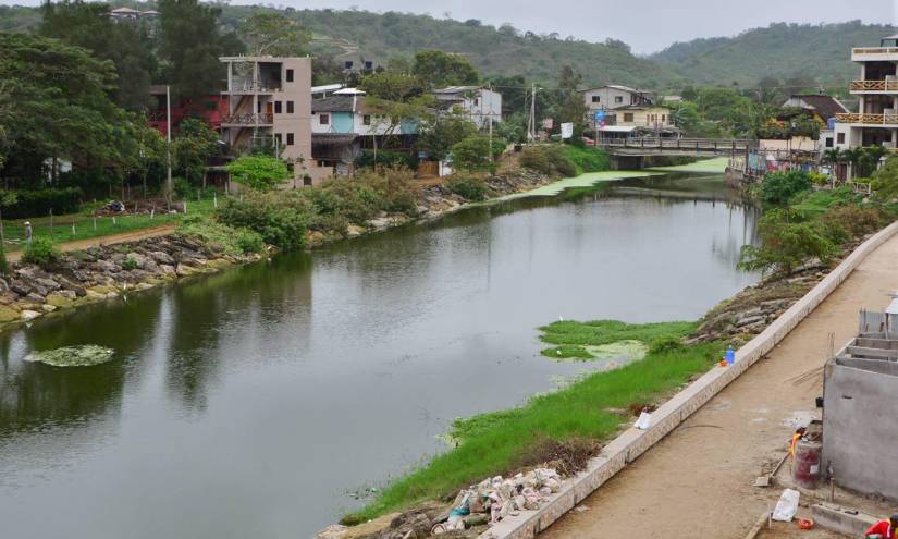 Ministerio Ambiente en Ecuador denuncia presunta contaminación en Montañita