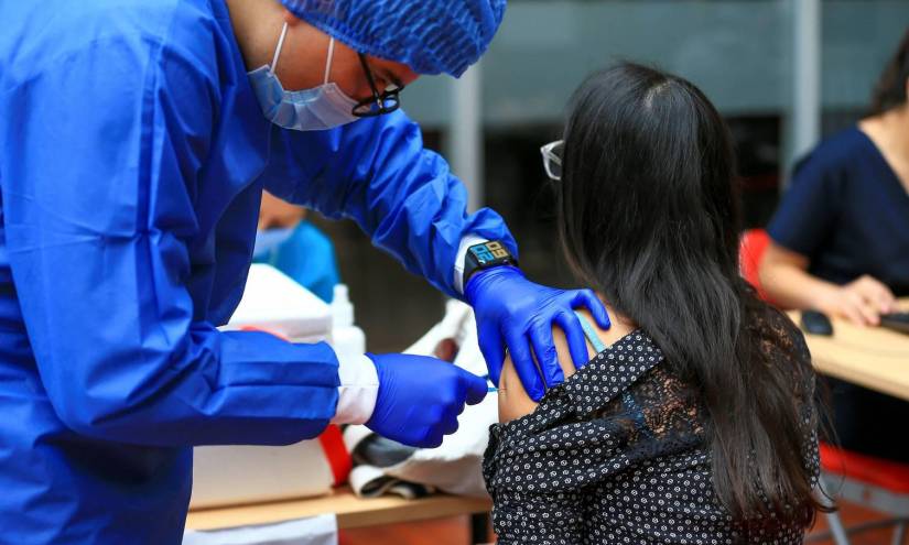 Desde este lunes, Ecuador comienza a vacunar a adolescentes de 12 a 15 años para expandir inmunidad de rebaño