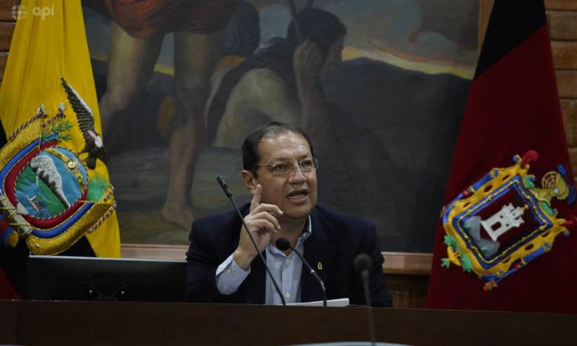 Santiago Guarderas es posesionado como nuevo alcalde de Quito