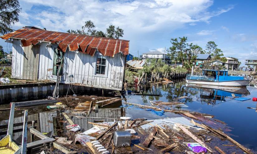La vista de los daños causados por el huracán Idalia en la ciudad de Horseshoe Beach en Florida, Estados Unidos