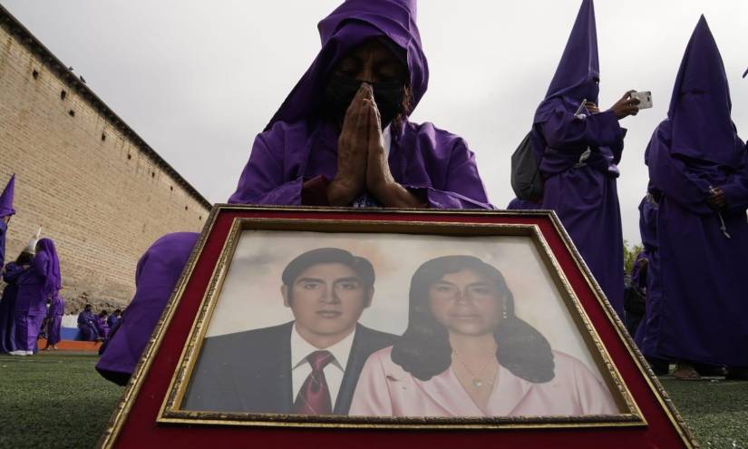 Los católicos en Quito realizaron la procesión Jesún del Gran Poder.