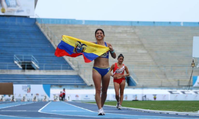 Glenda Morejón gana medalla de oro en torneo sudamericano de atletismo