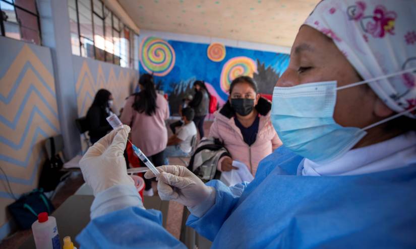 Vacuna contra COVID-19 se uniría a plan anual de inmunización en Ecuador