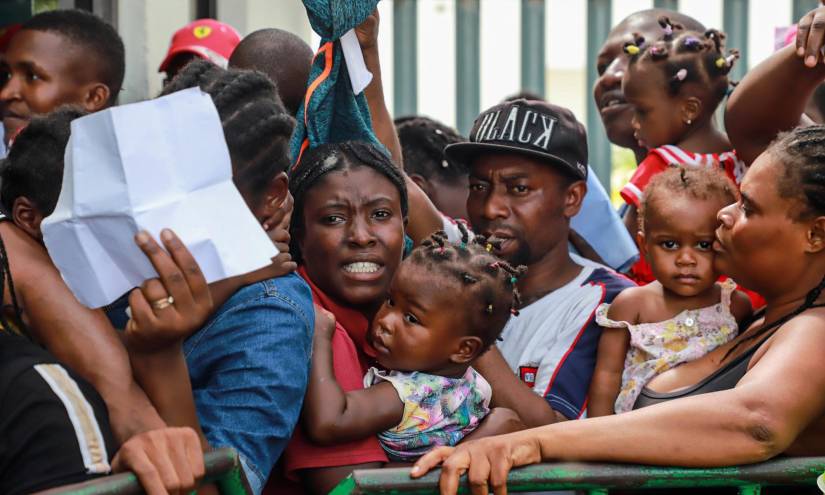 Haitianos, la nueva cara de la migración que atraviesa Ecuador