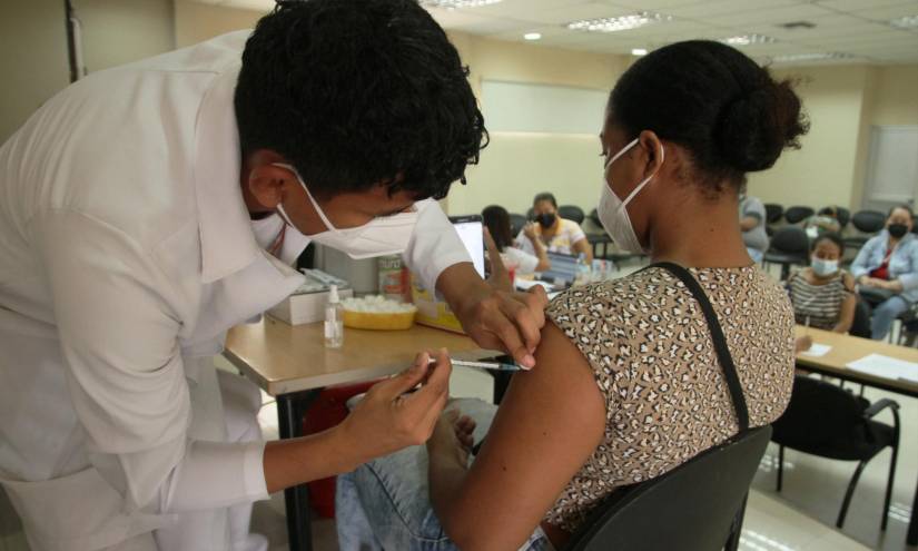 ¿Dónde vacunarse contra el covid-19 en Quito, este 3 de julio?