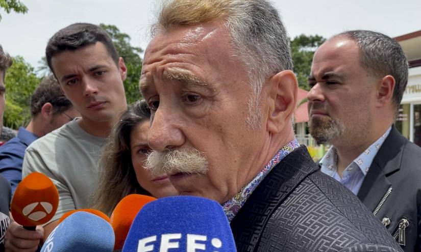 Captura de video del abogado español Marcos García Montes del equipo jurídico del actor español Rodolfo Sancho