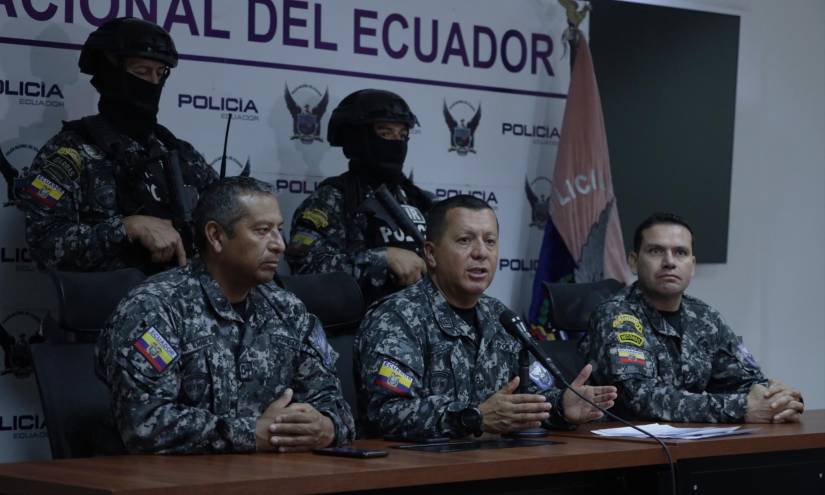 Imagen del comandante Víctor Herrera, jefe policial de la Zona 8, en una rueda de prensa del 11 de enero de 2024.
