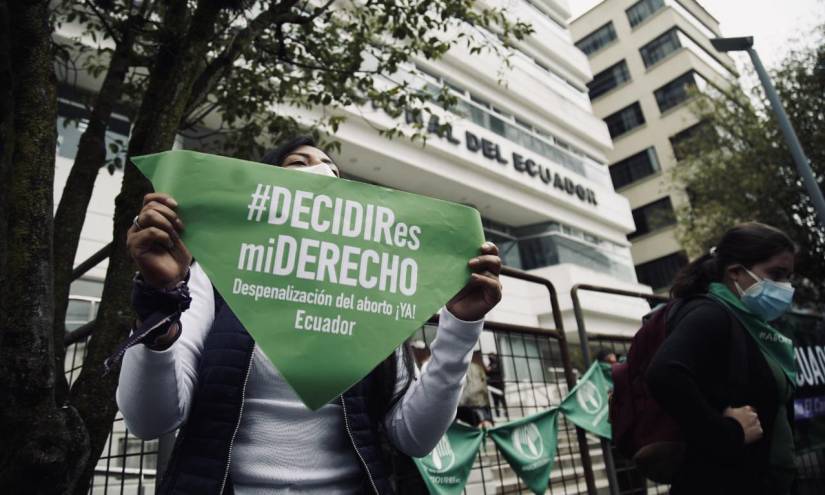 ¿Por qué la Corte Constitucional despenalizó el aborto por violación en Ecuador?