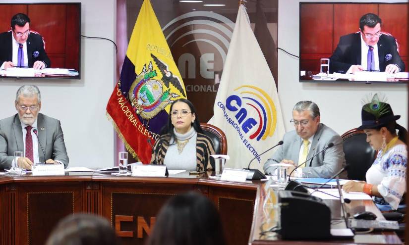 Imagen de los consejeros del CNE en una sesión ordinaria este 31 de octubre.