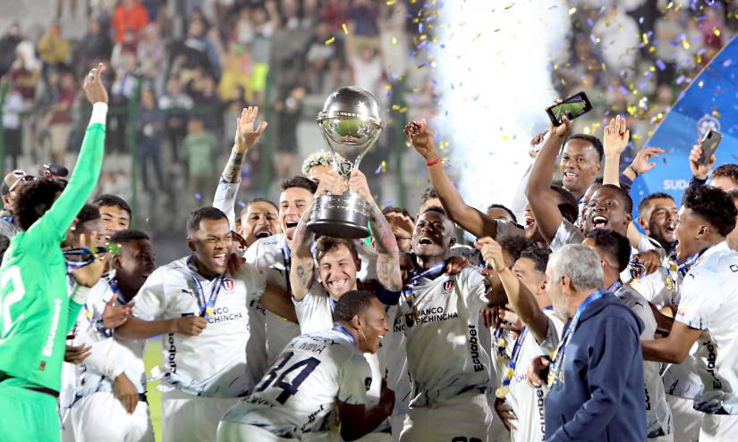 Liga de Quito se proclamó campeón de la Copa Sudamericana, y debería jugar la Copa Interamericana.