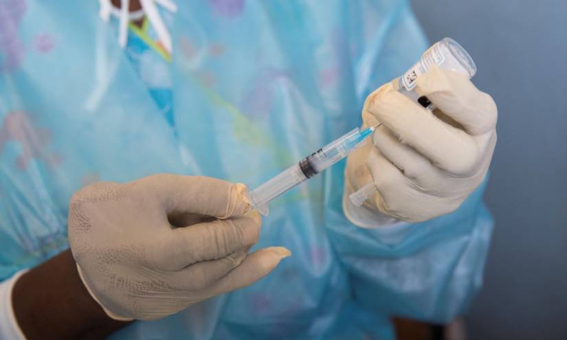 EE.UU. aceptará la entrada de viajeros con una mezcla de tipos de vacunas