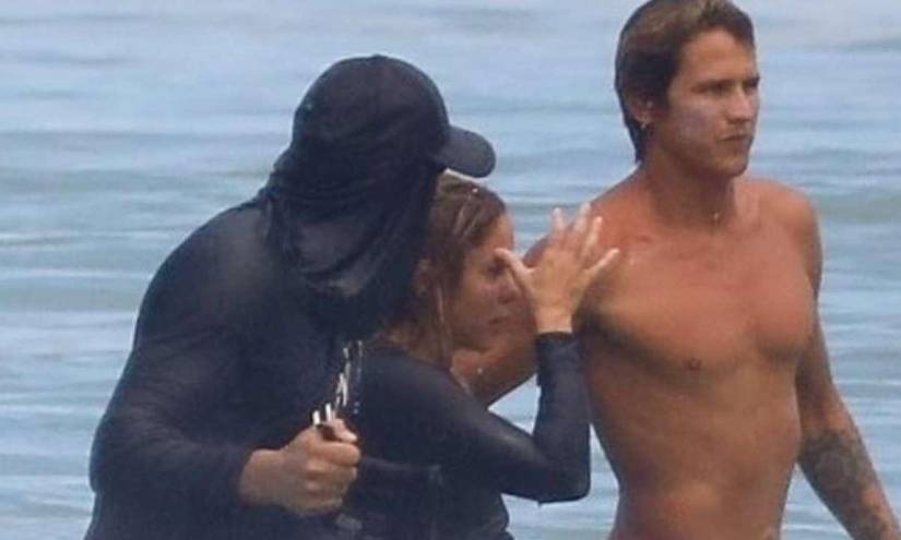 Imagen de archivo de Shakira. No es la primera vez que la cantante colombiana sufre un accidente en medio de las olas que tanto la apasionan.