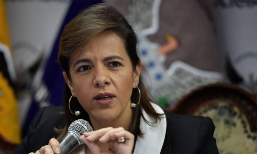 María Paula Romo: “Han traicionado a Quito y han abandonado a policías que hicieron su trabajo”