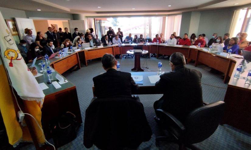 Gobierno e indígenas definen hoja de ruta en su primera reunión de las mesas de diálogo