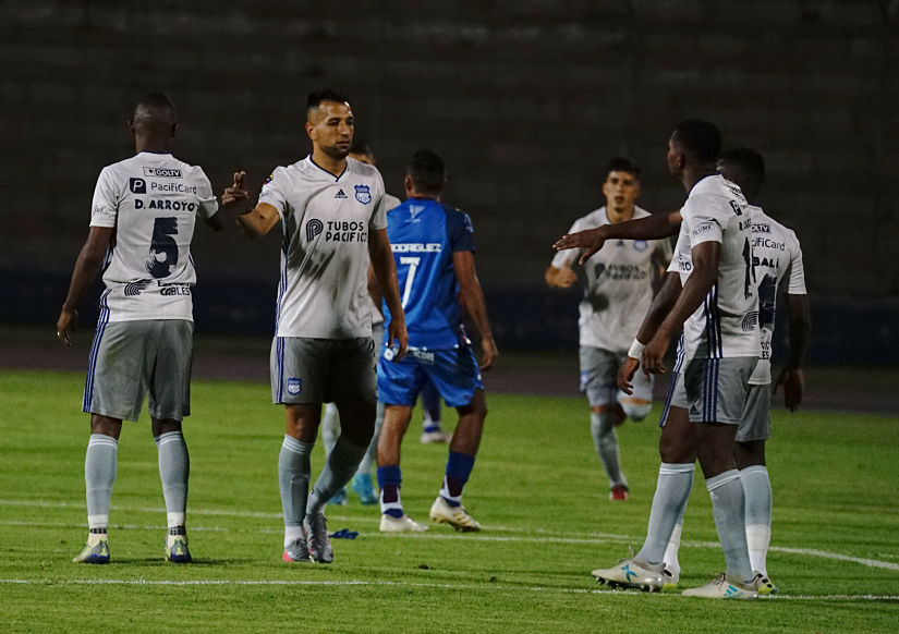 Emelec gana a Olmedo y alcanza a Barcelona en puntos