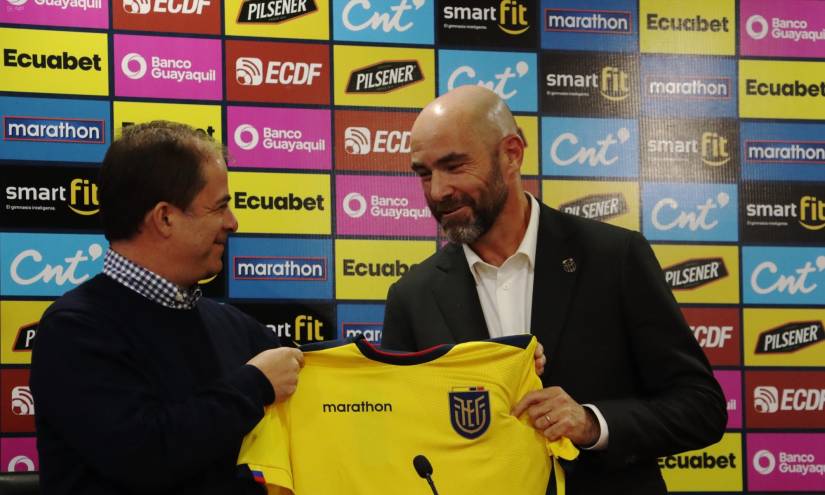 Félix Sánchez Bas sorprende con ausencias y novedades en la convocatoria de la 'Tri'