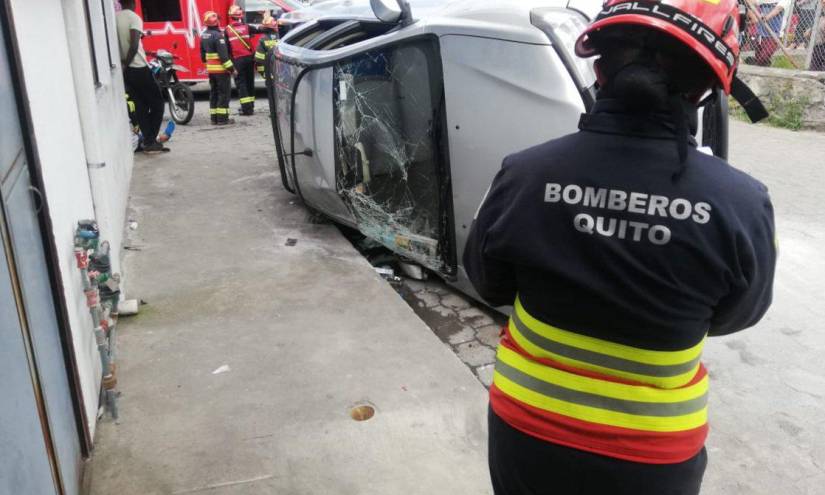 Accidente de tránsito en Quito deja 10 personas heridas