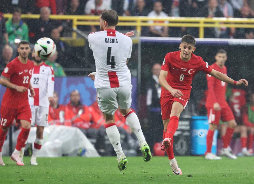 Arda Guler anotó el gol de la victoria para Turquía.