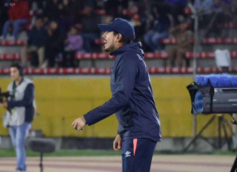 El entrenador de Universidad Católica, Diego Martínez, en el partido ante Liga de Quito por la final de la Copa Ecuador