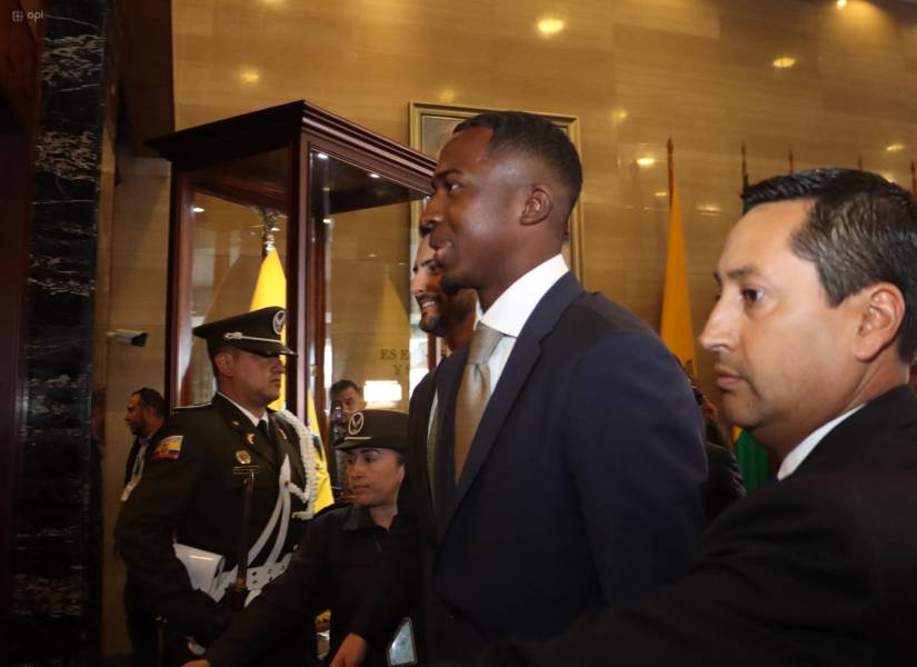 Willian Pacho fue condecorado por la Asamblea Nacional