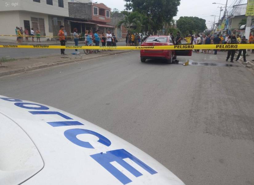 Un hombre murió y otro resultó herido tras intento de secuestro en el sur de Guayaquil.