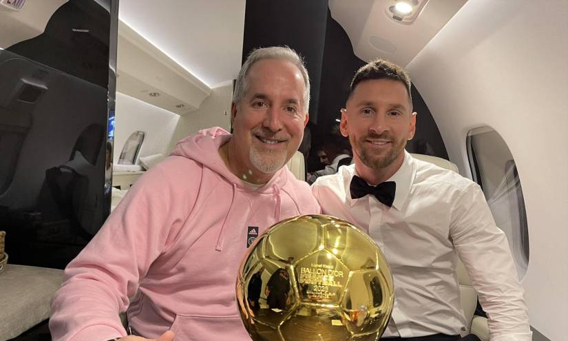 Jorge Mas, propietario del Inter Miami, publicó una fotografía con Leo Messi y su octavo Balón de Oro.