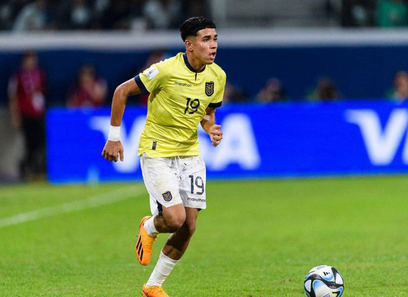 Chelsea ve a Kendry Páez como reemplazo de Kendry Páez.