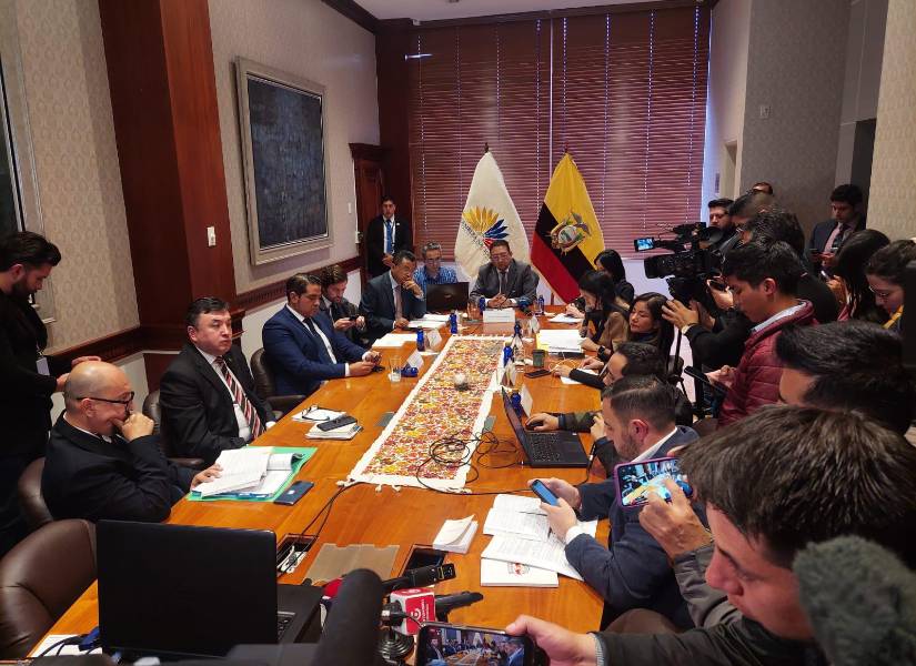 CAL dio paso al trámite de juicio político a Lasso; falta el dictamen de la Corte Constitucional