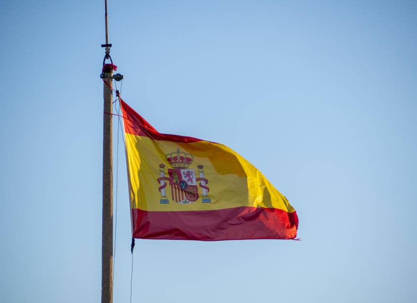 España requiere homologar títulos universitarios.
