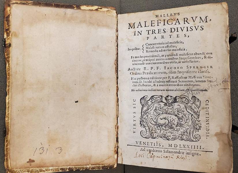 El martillo de las brujas o Malleus Maleficarum fue el manual de instrucciones para identificar y neutralizar una bruja durante 300 años.