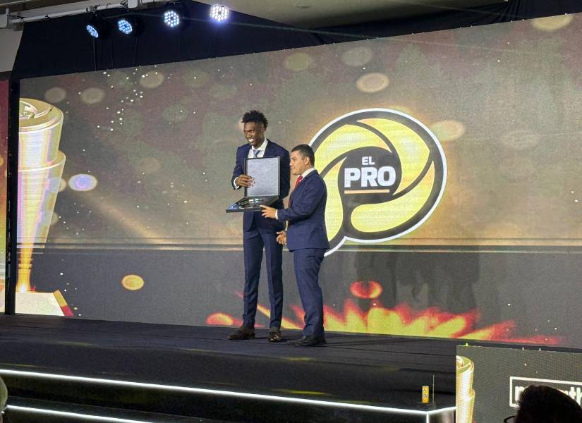 Alexander Domínguez, portero de LDUQ.