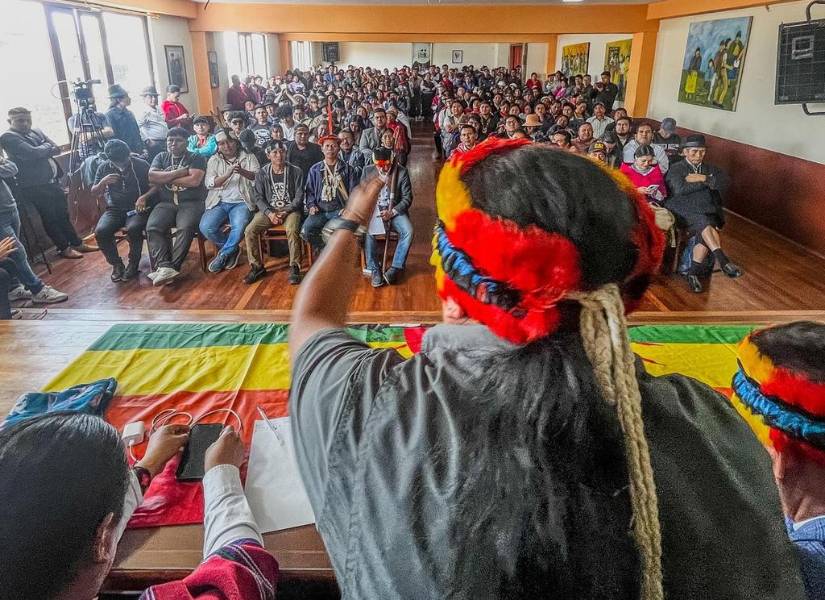 La Conaie convoca a un paro nacional inmediato e indefinido por la eliminación del subsidio al diésel