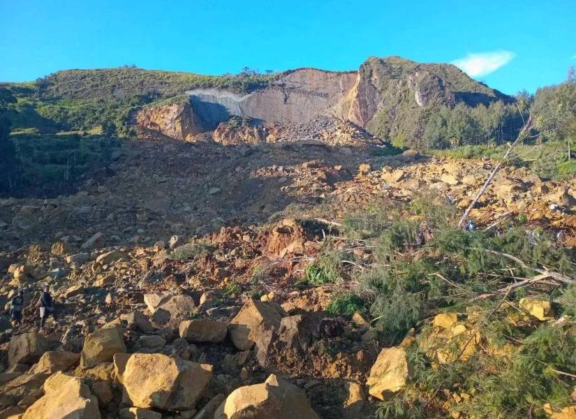 Zona golpeada por un alud en la aldea de Kaokalam, provincia de Enga, Papúa Nueva Guinea.