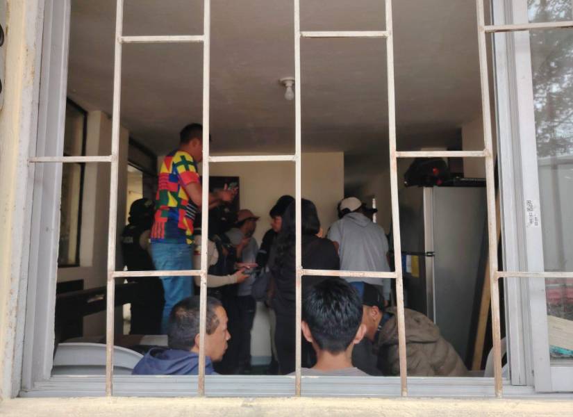 Imagen de las autoridades durante la clausura.