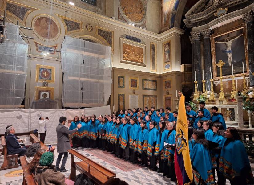 El coro también realizó un concierto en la Basílica San Lorenzo in Lucina.
